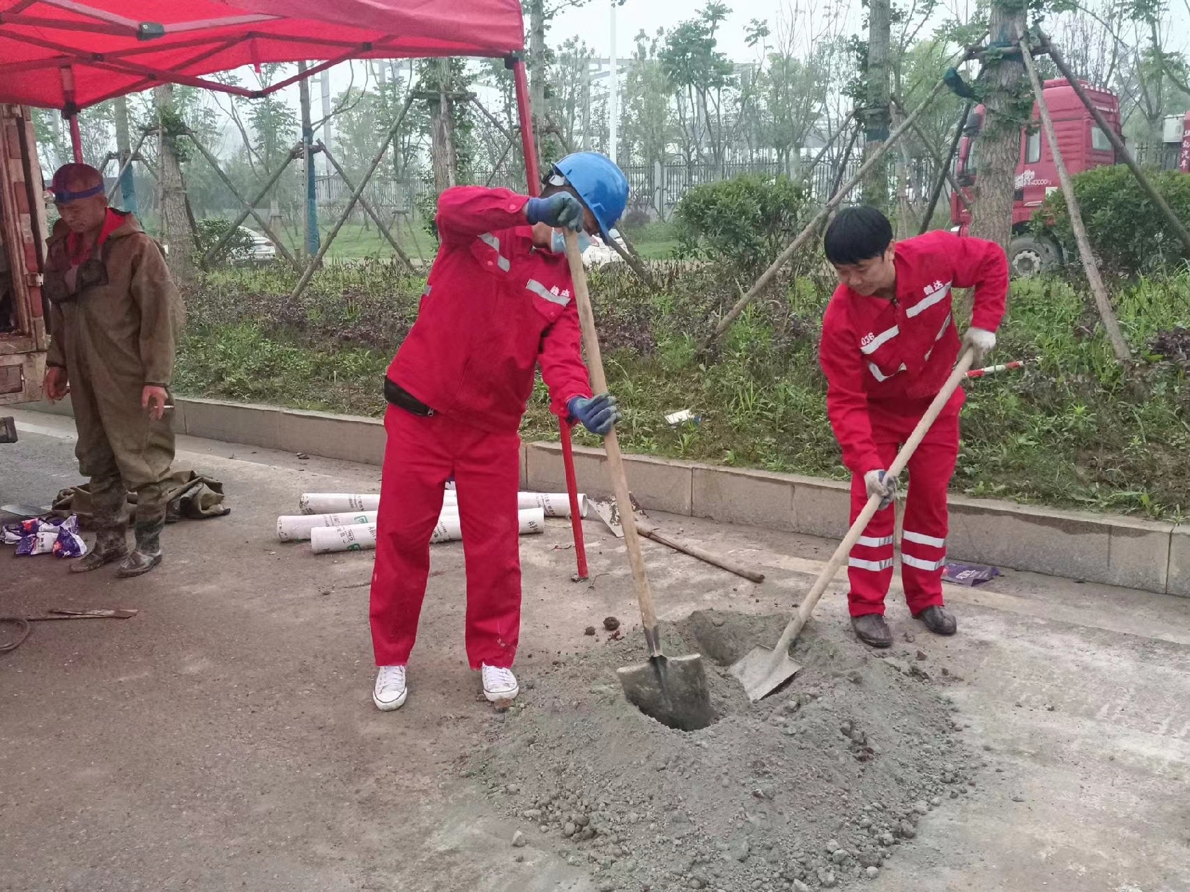 叠彩管道疏通哪家好】及时进行市政管道清淤